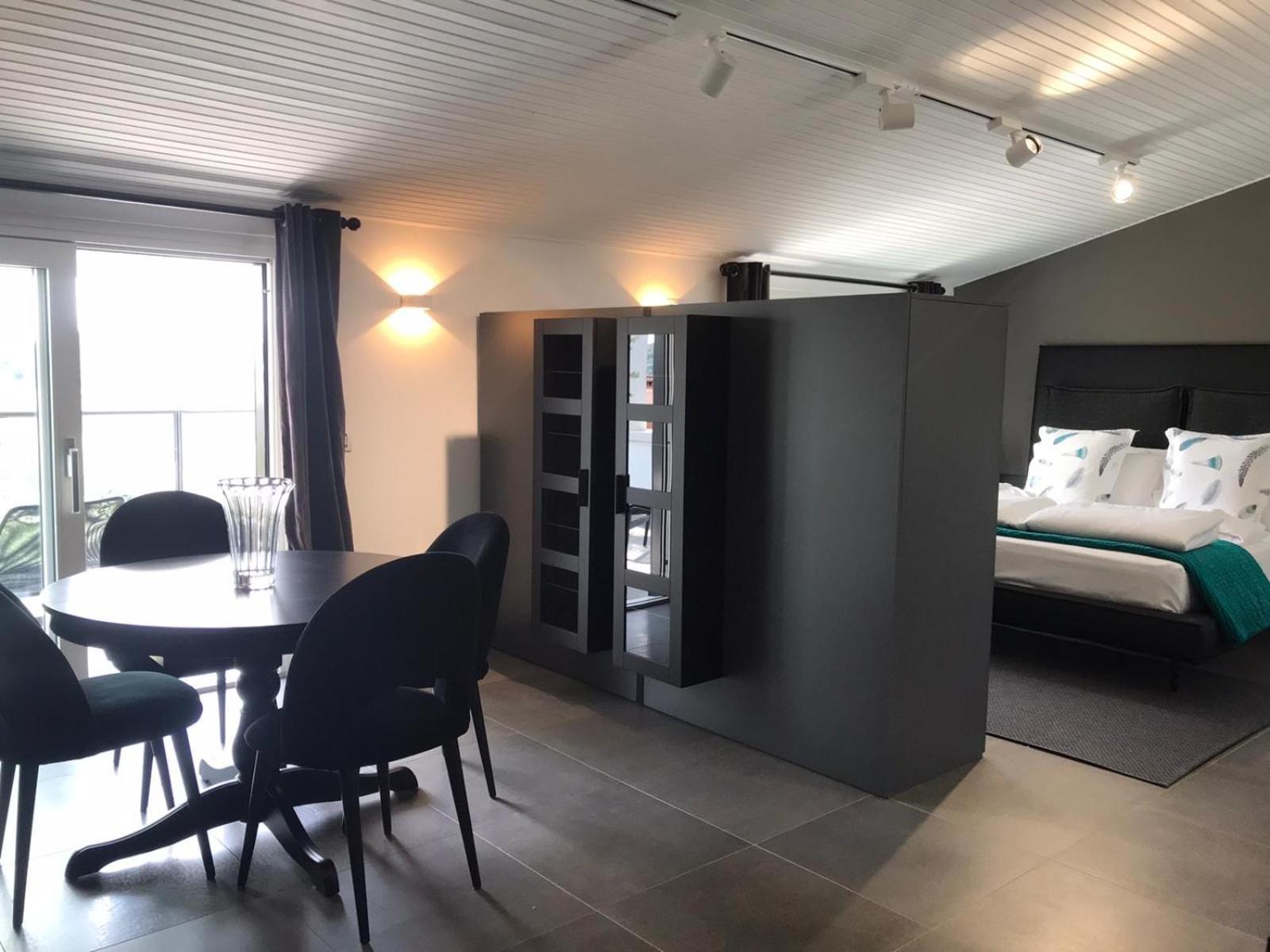 Extra Urbano - Di Garda - Adults Only Apartment Ponti sul Mincio