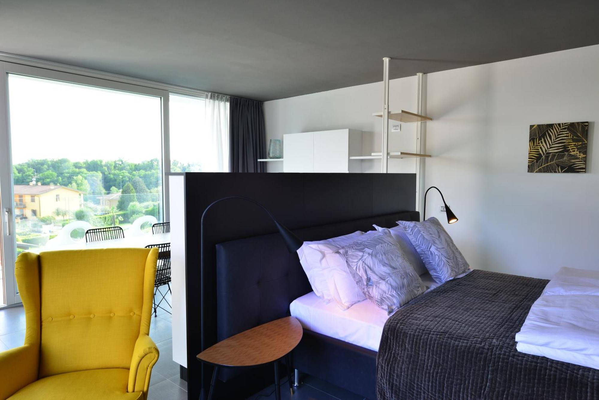 Extra Urbano - Di Garda - Adults Only *