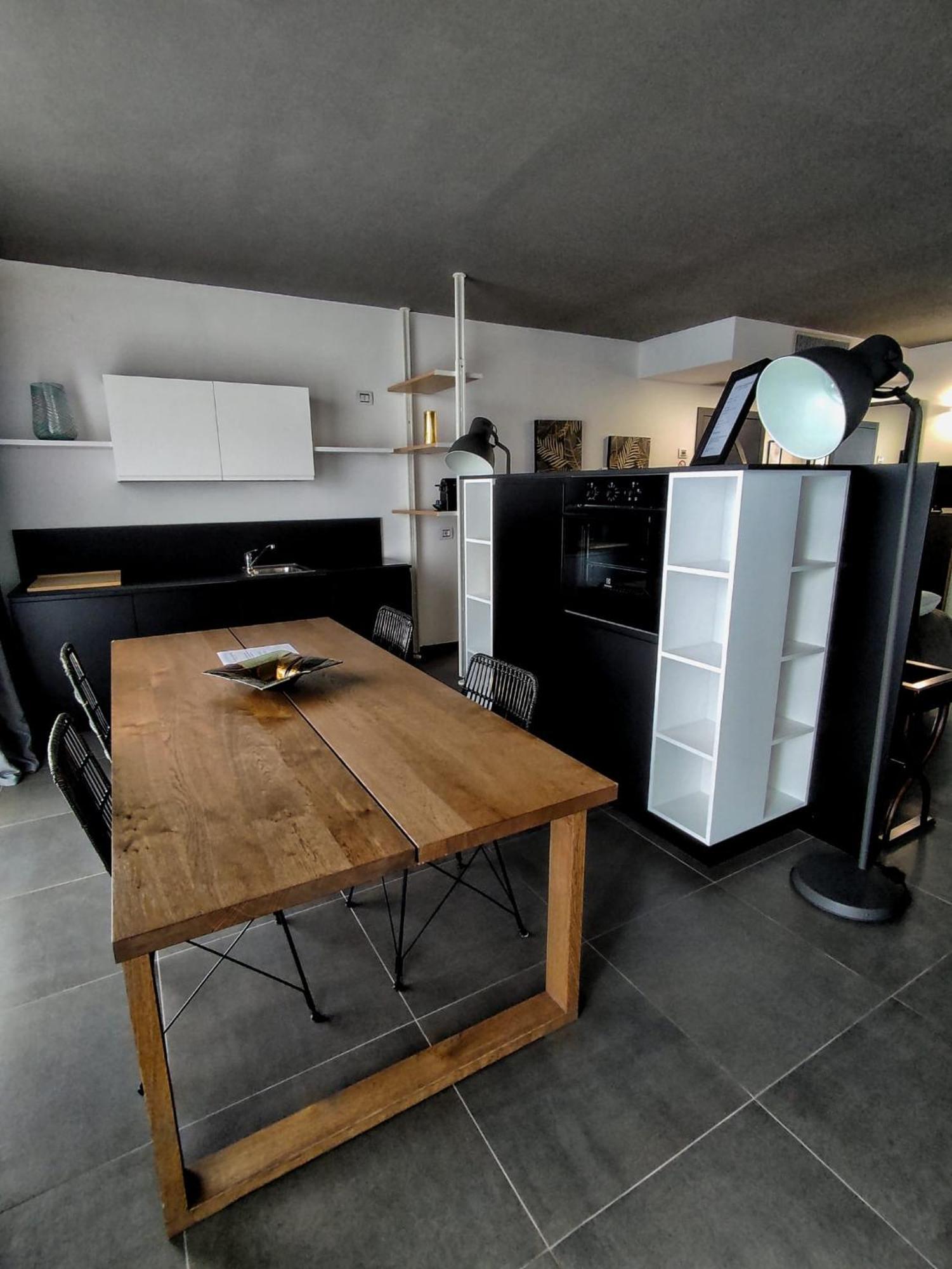 Extra Urbano - Di Garda - Adults Only Apartment