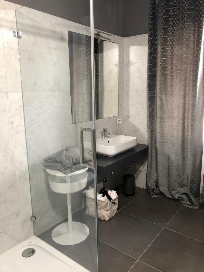 Extra Urbano - Di Garda - Adults Only