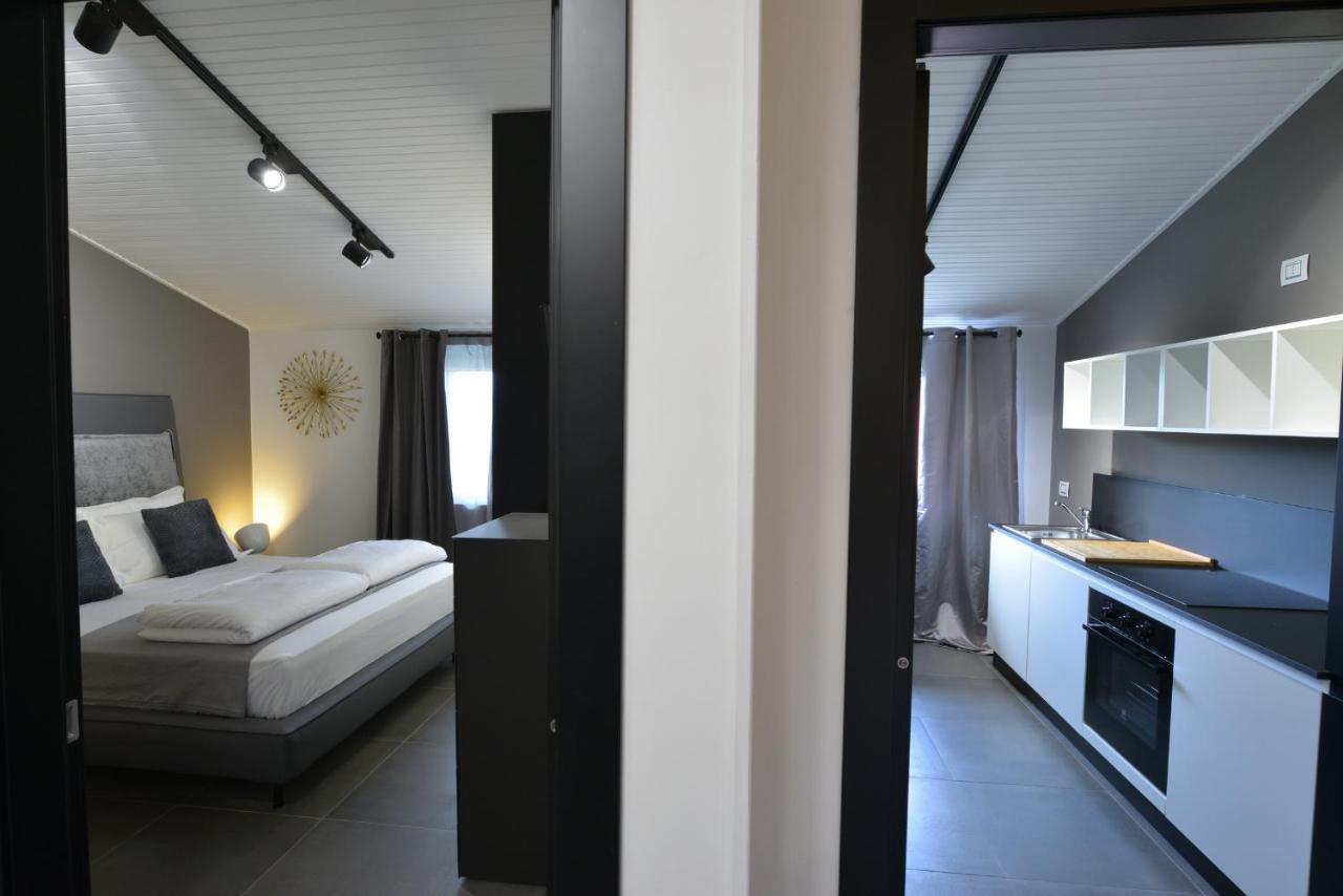 Extra Urbano - Di Garda - Adults Only Apartment Ponti sul Mincio